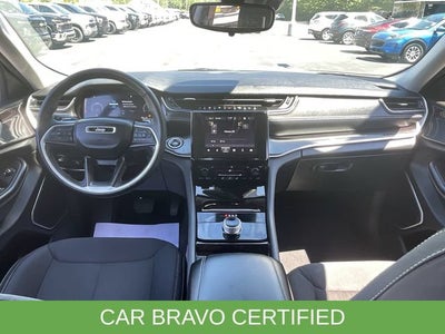 2022 Jeep Grand Cherokee Laredo 4x4