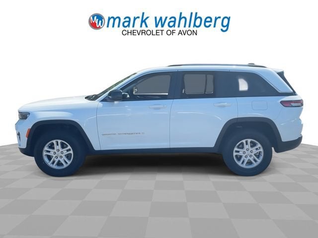 2022 Jeep Grand Cherokee Laredo 4x4