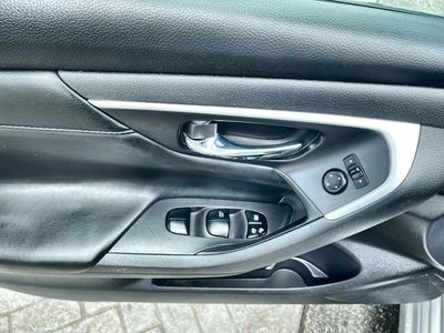 2016 Nissan Altima 2.5 SR