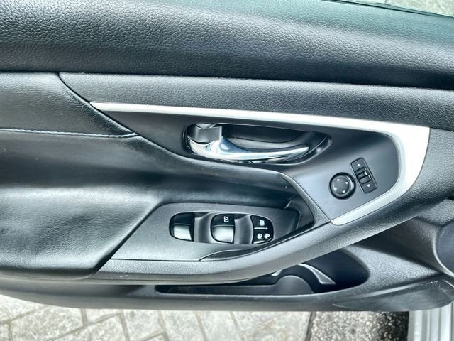 2016 Nissan Altima 2.5 SR