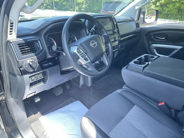 2023 Nissan TITAN Crew Cab SV 4x4