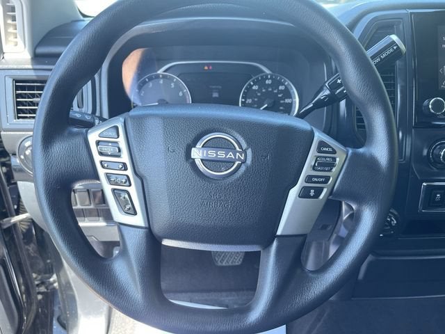 2023 Nissan TITAN Crew Cab SV 4x4