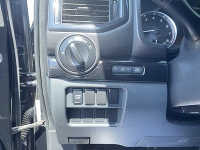 2023 Nissan TITAN Crew Cab SV 4x4