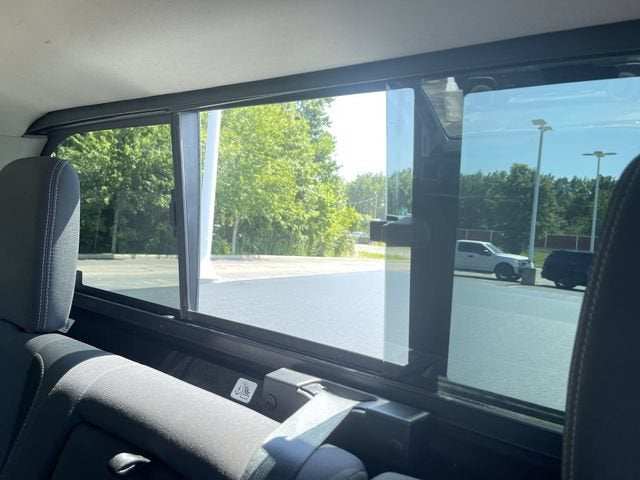 2023 Nissan TITAN Crew Cab SV 4x4