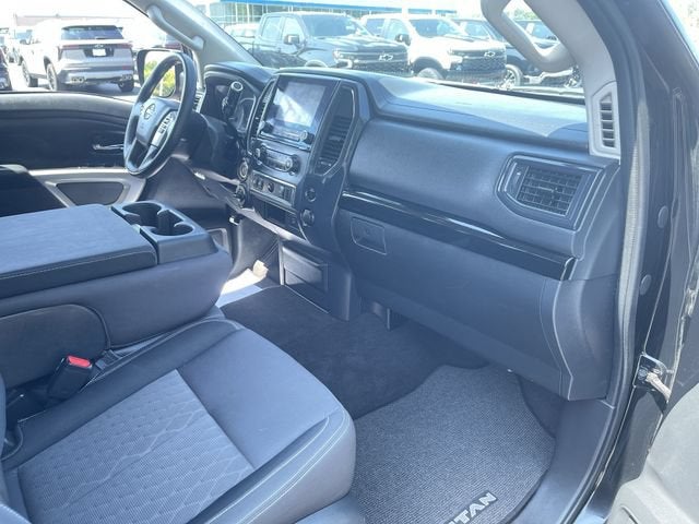 2023 Nissan TITAN Crew Cab SV 4x4