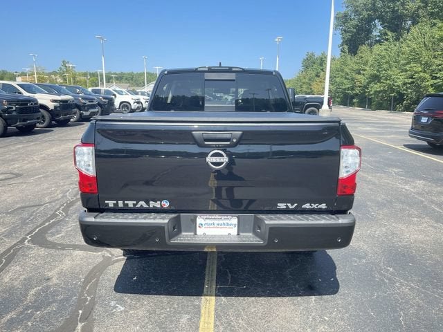 2023 Nissan TITAN Crew Cab SV 4x4