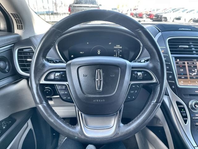 2019 Lincoln Nautilus Select
