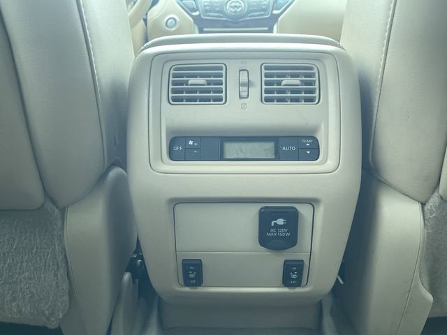 2015 Nissan Pathfinder SL