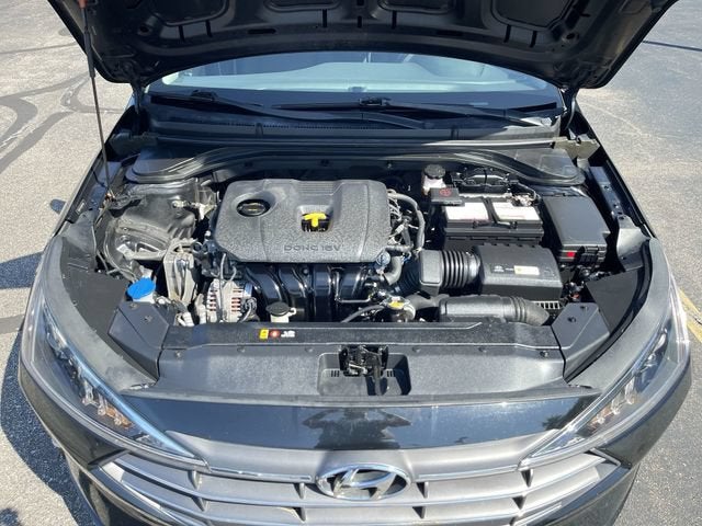 2019 Hyundai ELANTRA SE