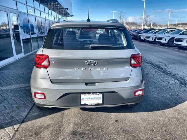 2023 Hyundai VENUE SEL