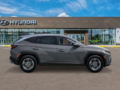 2026 Hyundai TUCSON SE FWD