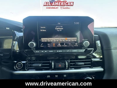 2024 Nissan Pathfinder SV