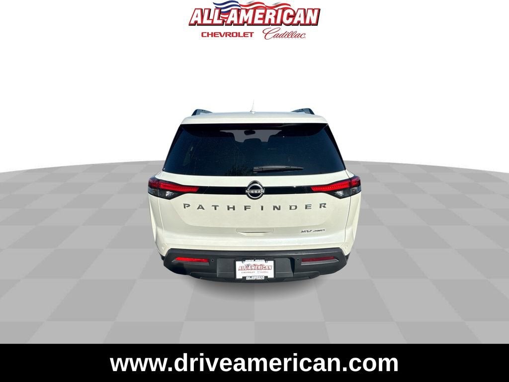 2024 Nissan Pathfinder SV