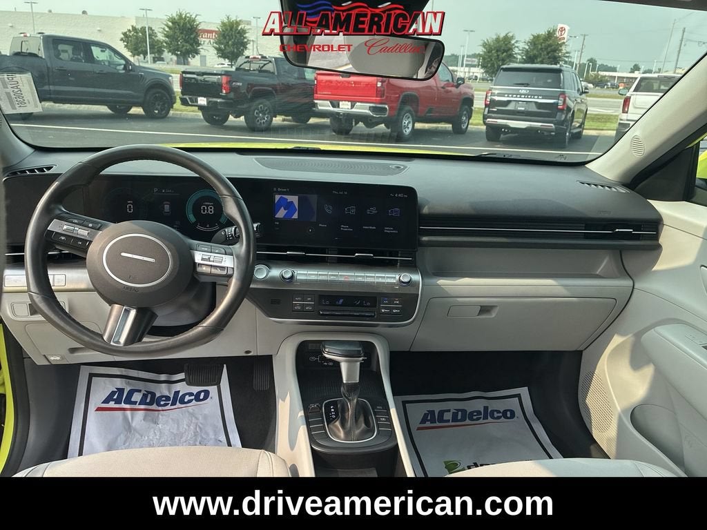 2025 Hyundai KONA SEL