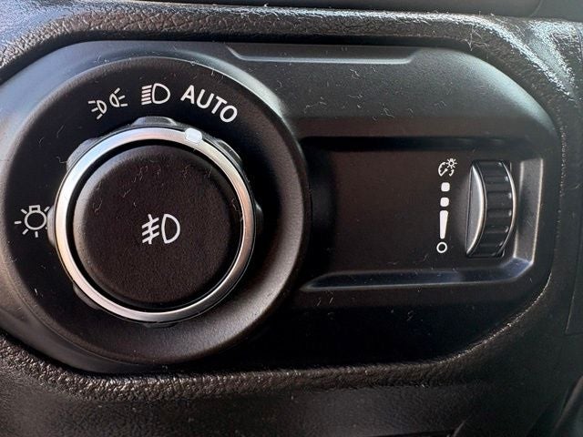 2023 Jeep Wrangler 4-Door Sahara