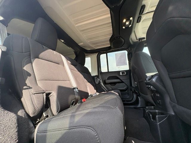 2023 Jeep Wrangler 4-Door Sahara