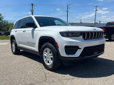 2023 Jeep Grand Cherokee Laredo 4x4
