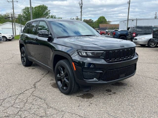 2023 Jeep Grand Cherokee Altitude 4x4