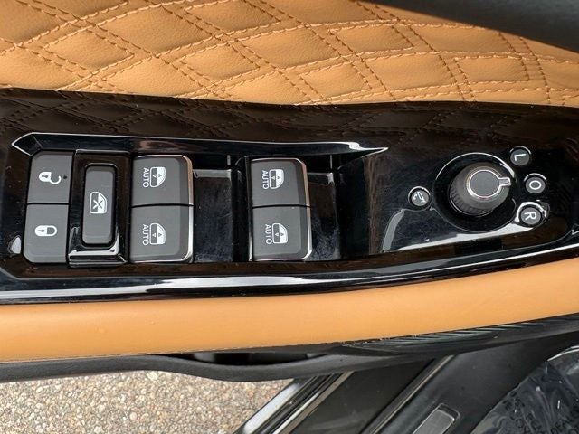2023 Jeep Grand Cherokee Summit