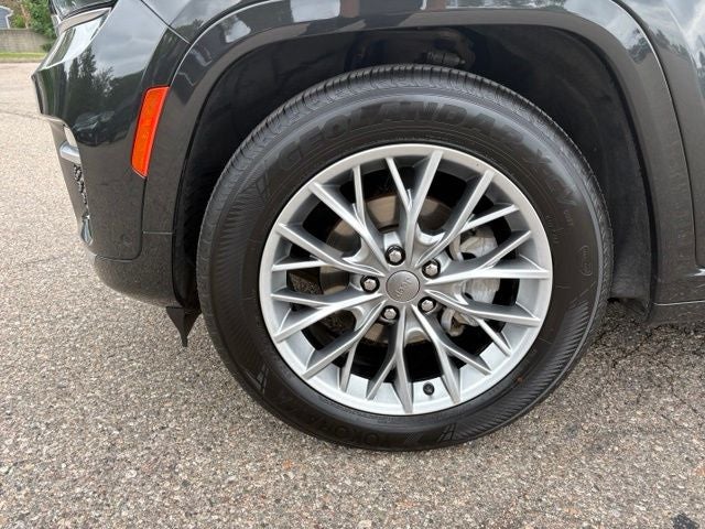 2023 Jeep Grand Cherokee Summit