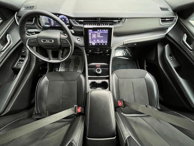 2024 Jeep Grand Cherokee L Altitude 4x4