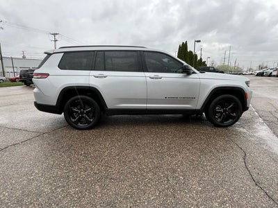 2022 Jeep Grand Cherokee L Altitude