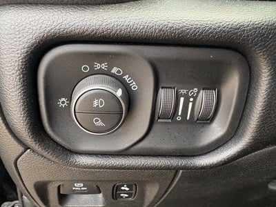 2019 RAM 1500 Big Horn/Lone Star Crew Cab 4x4 5'7' Box