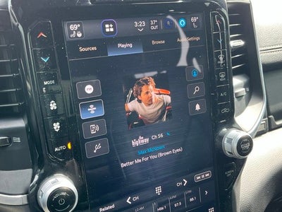 2023 RAM 1500 Laramie Crew Cab 4x4 5'7' Box