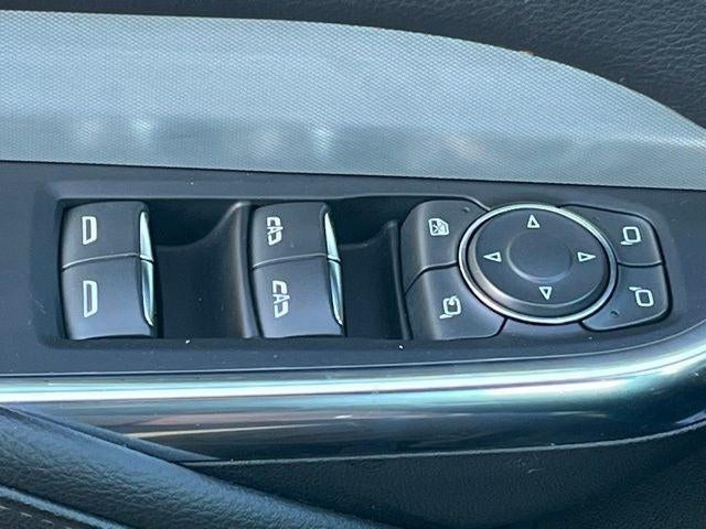 2023 Cadillac XT4 FWD Premium Luxury