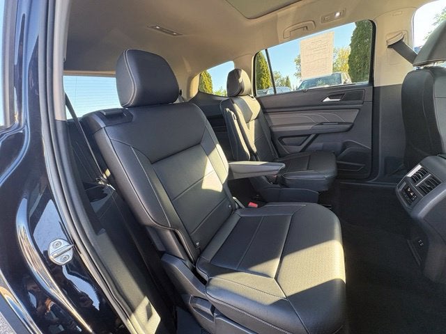 2023 Volkswagen Atlas 3.6L V6 SEL R-Line Black