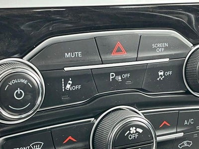 2023 Chrysler 300 Touring-L AWD