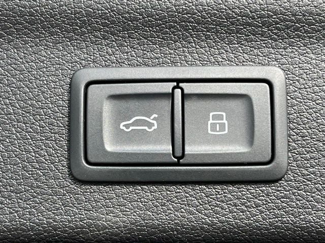 2023 Audi Q3 Premium 45 TFSI S line quattro Tiptronic