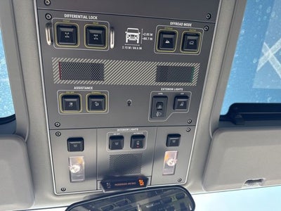 2025 INEOS Grenadier Fieldmaster Edition