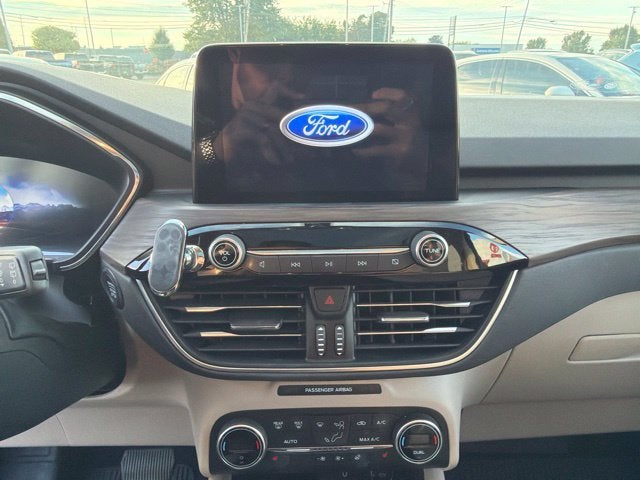 2020 Ford Escape Hybrid Titanium