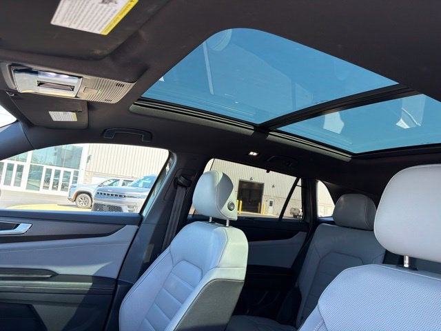 2025 Volkswagen Atlas Cross Sport 2.0T SEL