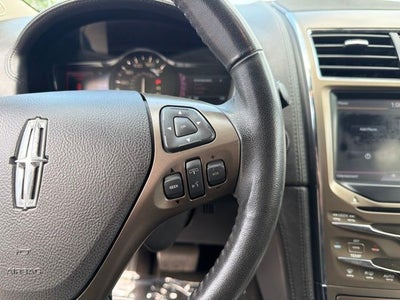 2012 Lincoln MKX Base
