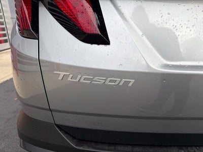 2026 Hyundai TUCSON SE