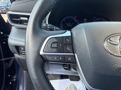 2025 Toyota Highlander Hybrid Platinum