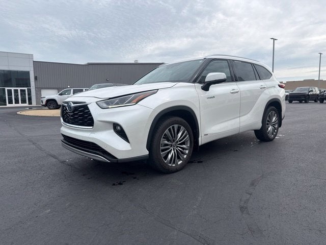 2021 Toyota Highlander Hybrid Platinum