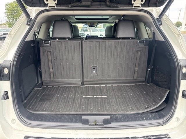 2021 Toyota Highlander Hybrid Platinum
