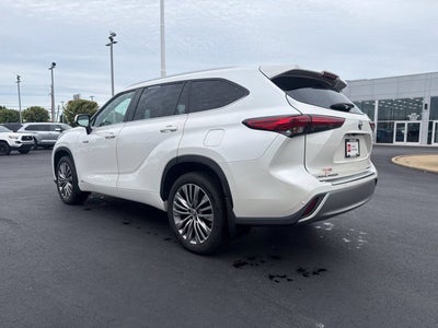 2021 Toyota Highlander Hybrid Platinum