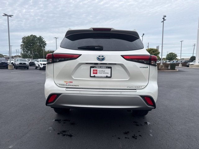 2021 Toyota Highlander Hybrid Platinum