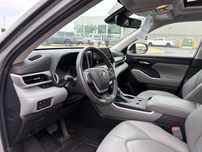 2023 Toyota Highlander XLE