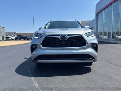 2025 Toyota Highlander Platinum