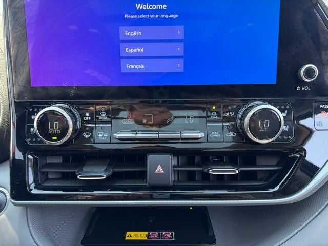 2025 Toyota Highlander Platinum