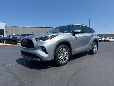 2025 Toyota Highlander Platinum
