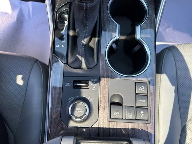 2025 Toyota Highlander Platinum