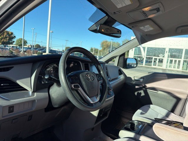 2020 Toyota Sienna LE 8 Passenger