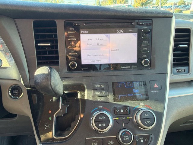 2020 Toyota Sienna LE 8 Passenger