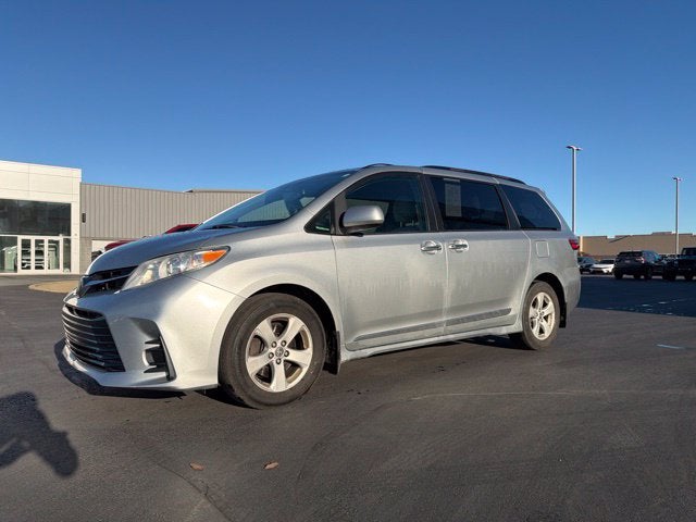 2020 Toyota Sienna LE 8 Passenger